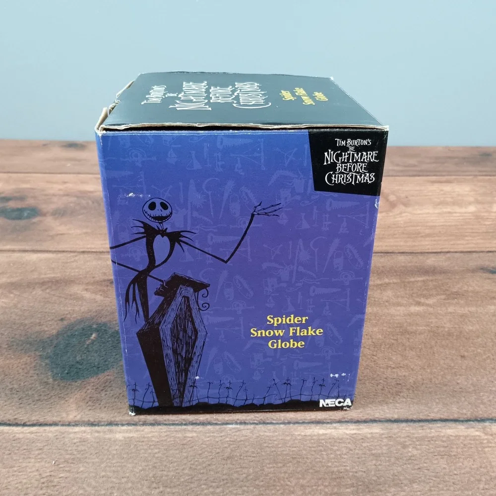 NECA Nightmare Before Christmas Spider Snow Flake Globe‎ Decoration New